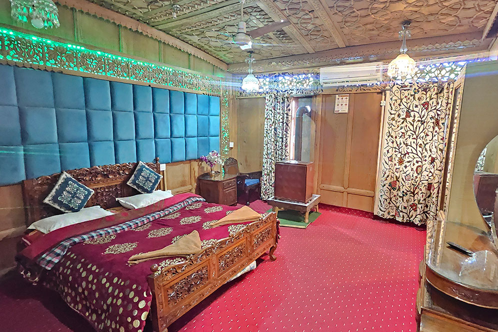 Amina Heritage Houseboats