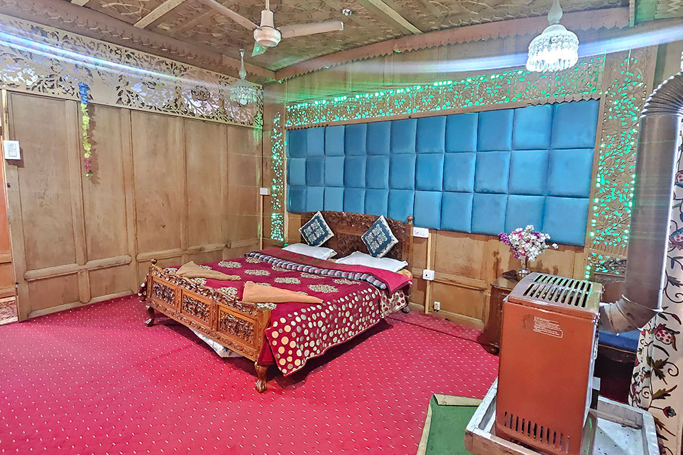 Amina Heritage Houseboats